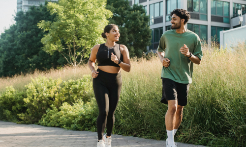 HORA DA CORRIDA: TÊNIS, SMARTWATCHES, FONES E ACESSÓRIOS IMPERDÍVEIS NA AMAZON